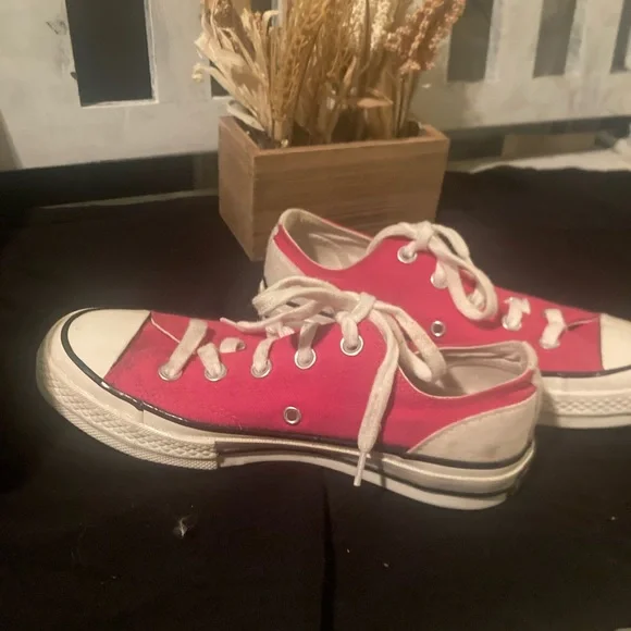 Authentic converse low rise top pink and white shoes - Picture 5 of 10